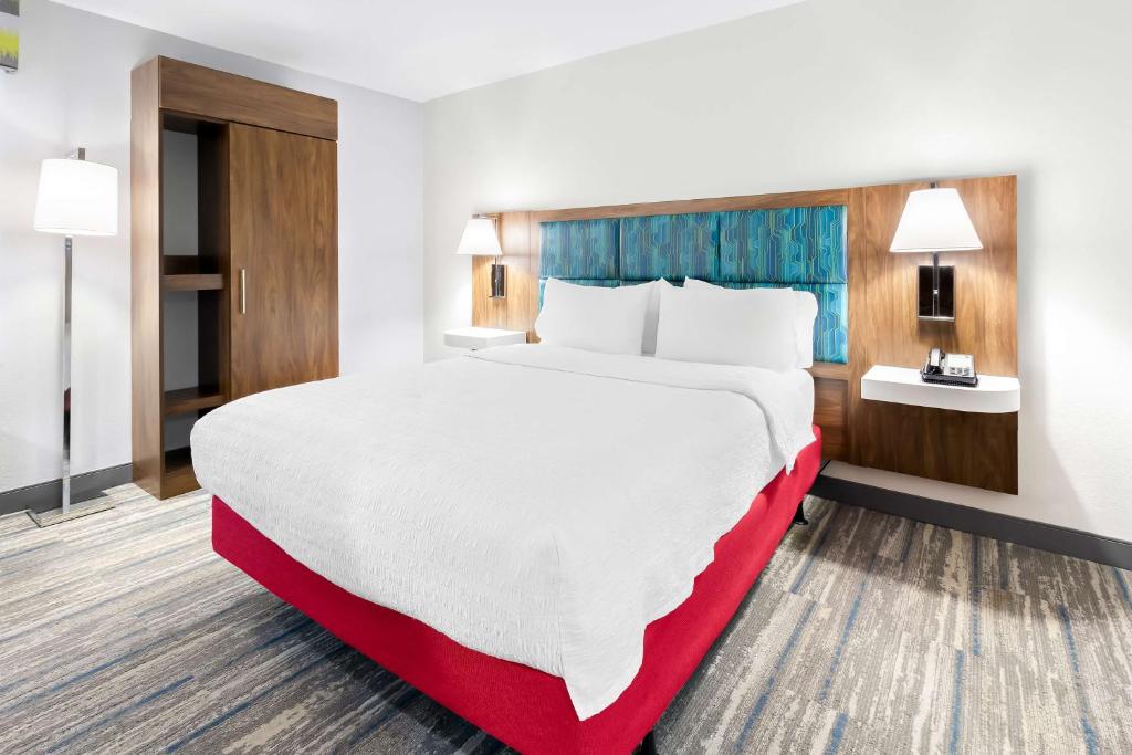 Hampton Inn Washington - Queen Room Met Mobility Access/Non-Sroking