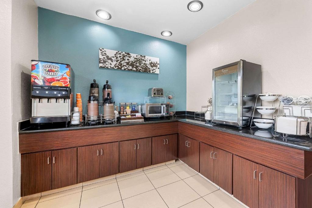 Sleep Inn & Suites Kingsport TriCities Airport photo