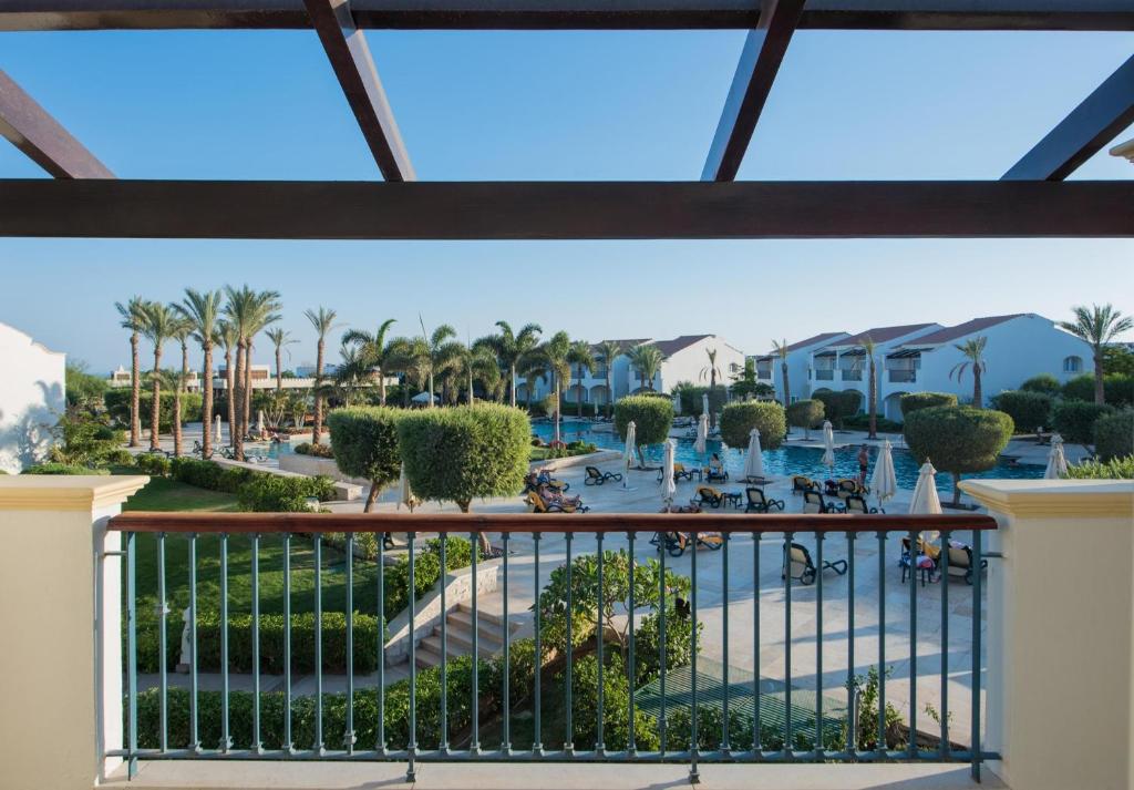 Reef Oasis Blue Bay Resort & Spa - 12