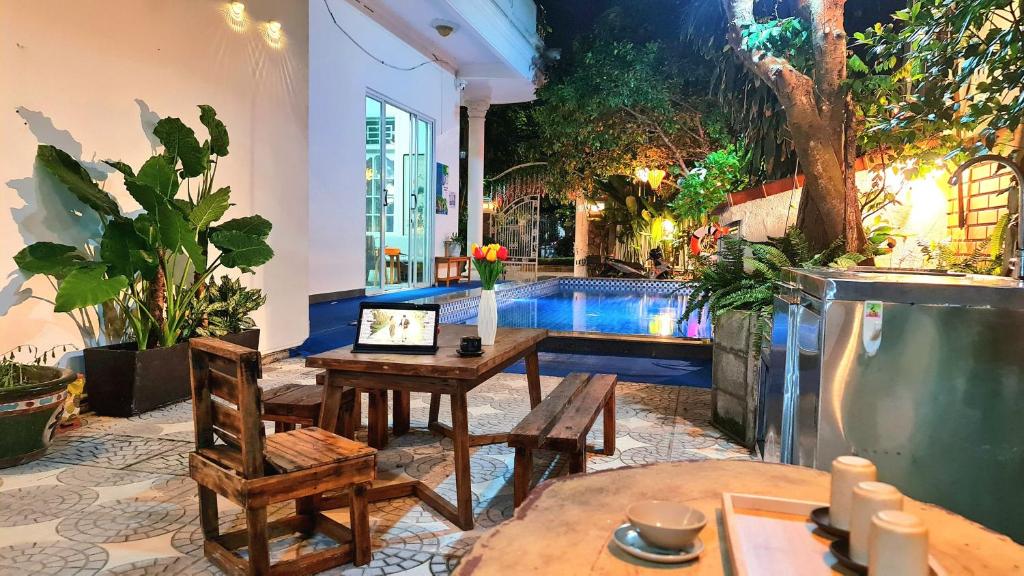 Bazén v ubytování Minh Trang Villa Hoi An -BBQ Garden nebo v jeho okolí
