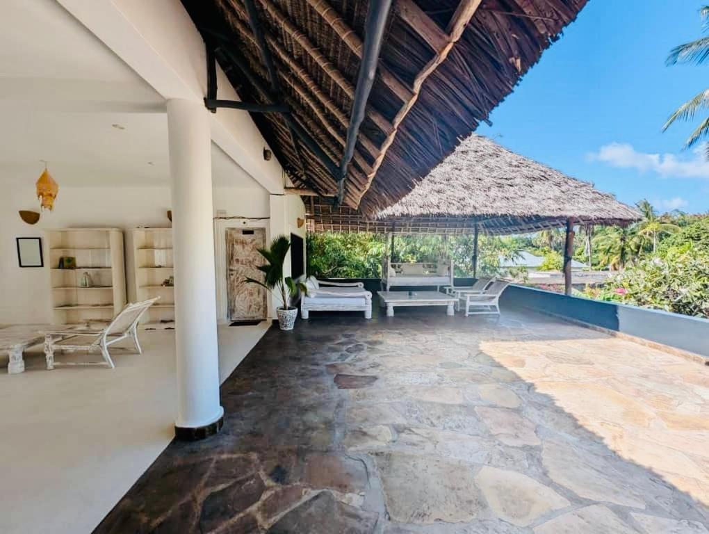 Patio nebo venkovní prostory v ubytování WHITE Nyumba Malindi