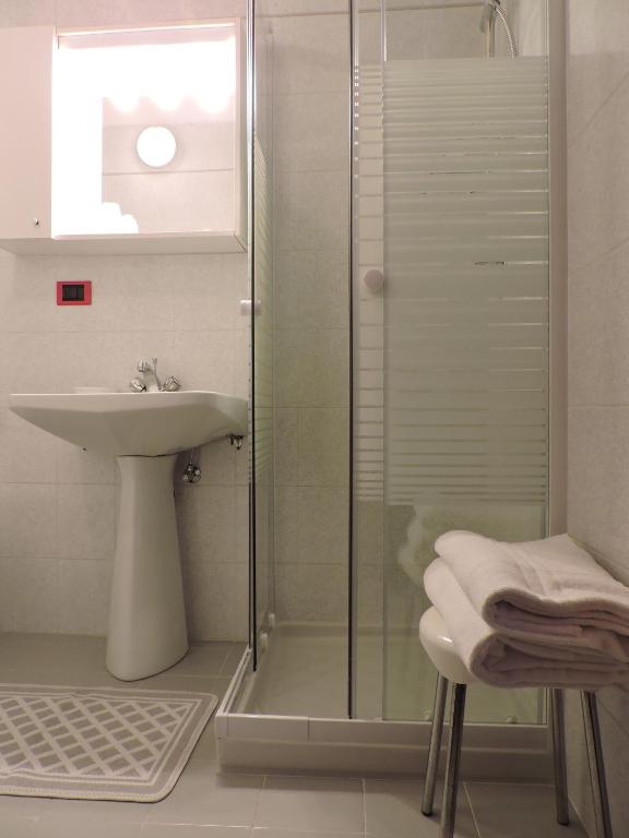 Hotel Zeni - Standard Double Or Twin Room
