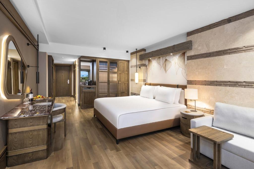 Kempinski Hotel The Dome Belek - Superior King Room With Golf View