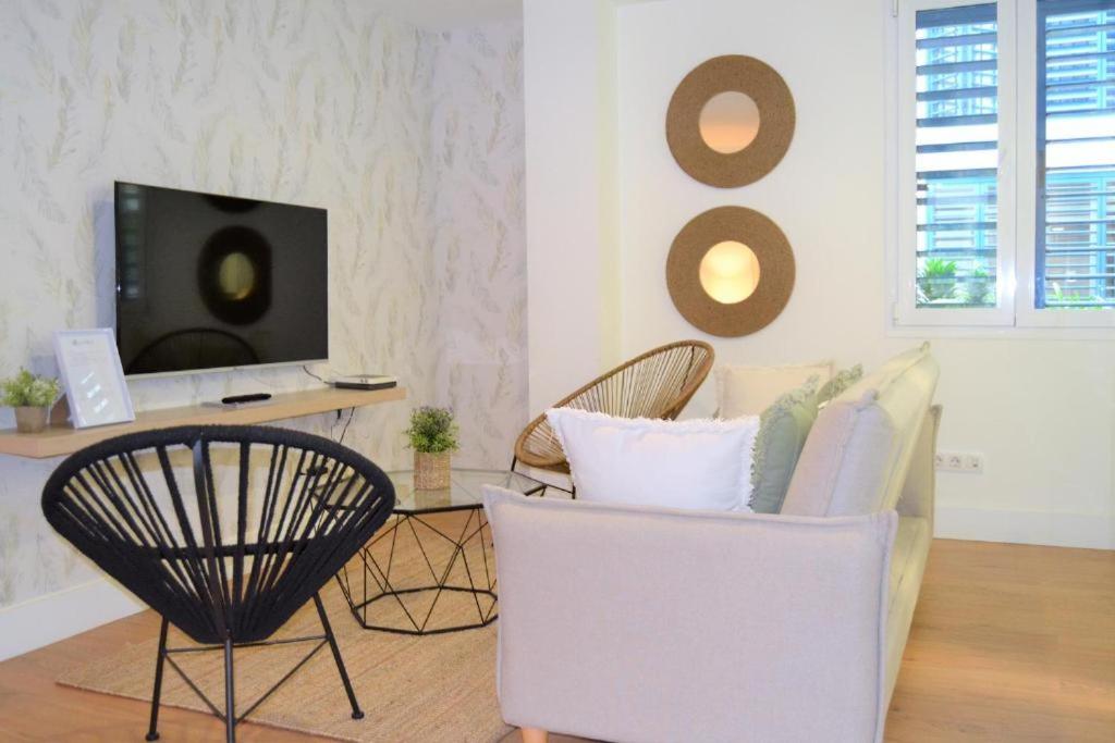 Zdjęcie z galerii obiektu Acogedor apartamento junto al Museo Picasso w Maladze