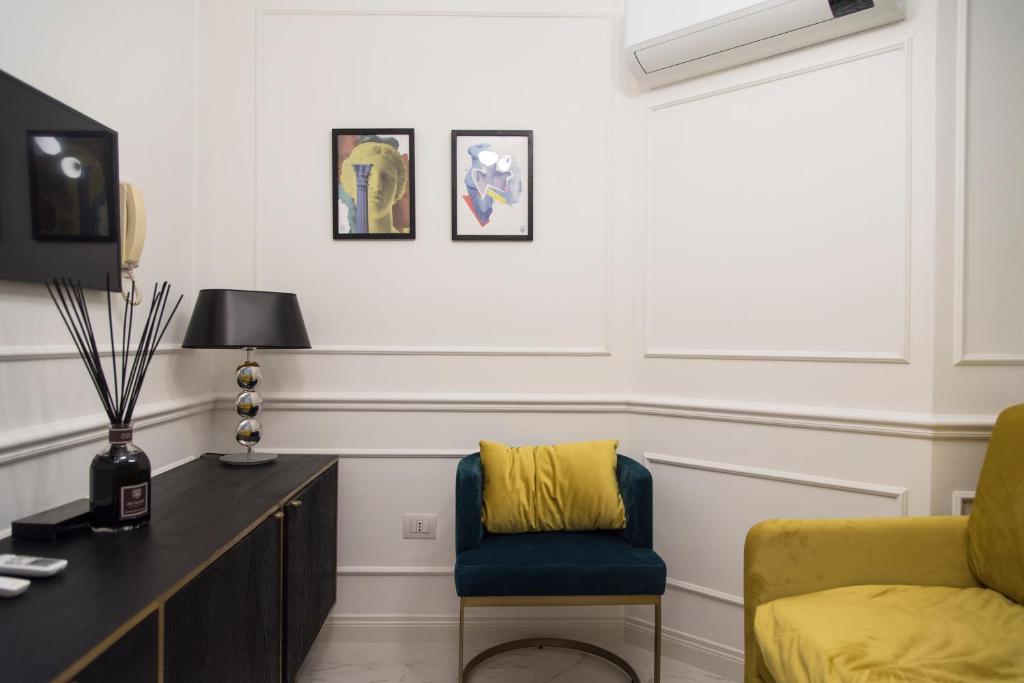 A television and/or entertainment centre at YouHosty - Mascagni 20