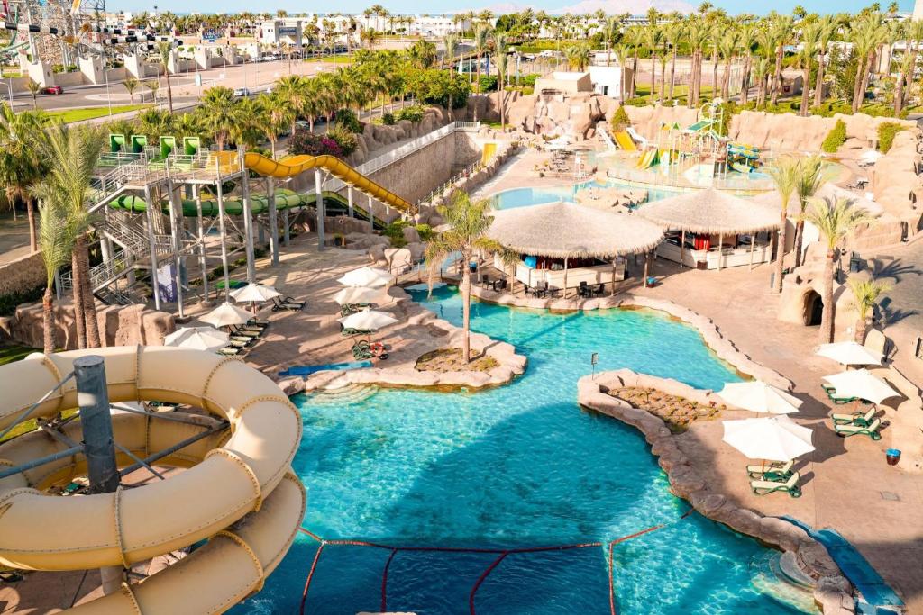 Бассейн в Sentido Reef Oasis Aqua Park Resort или поблизости