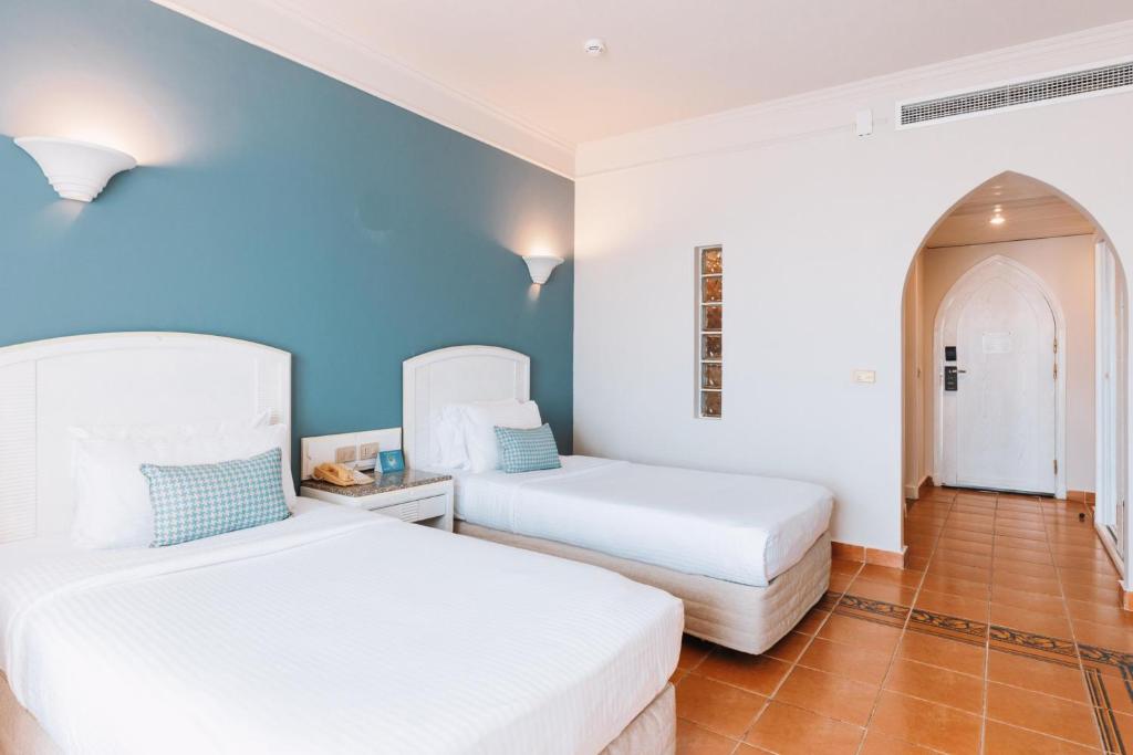 Reef Oasis Beach Aqua Park Resort - 11