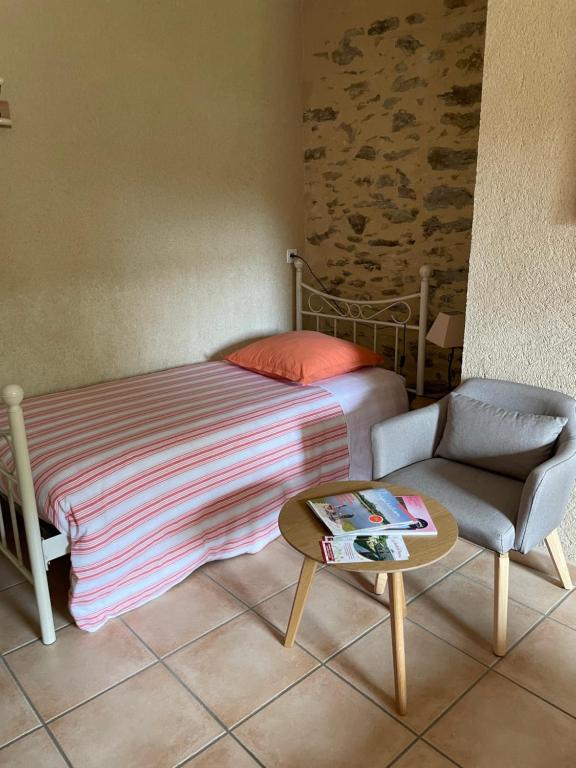 Le Moulin de Drapras - Chambre Triple Avec Vue Sur Jardin