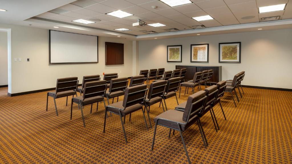 Konferenční prostory v ubytování Staybridge Suites Chihuahua by IHG