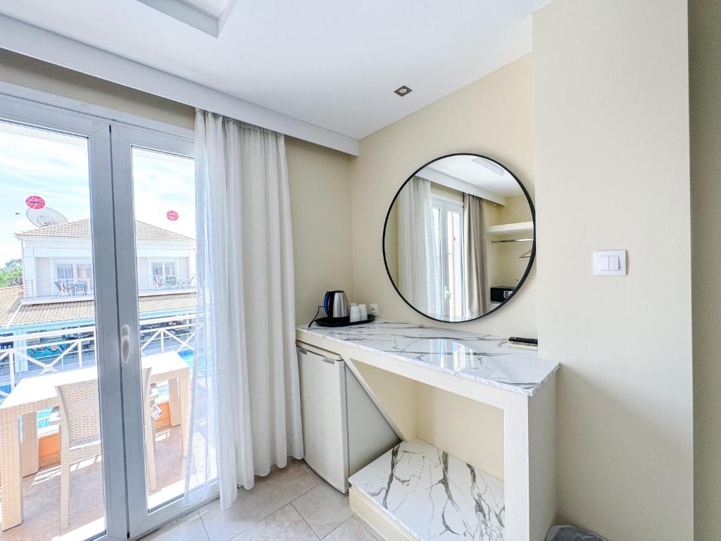Fotografie z fotogalerie ubytování Kavos Plaza Hotel v destinaci Kavos