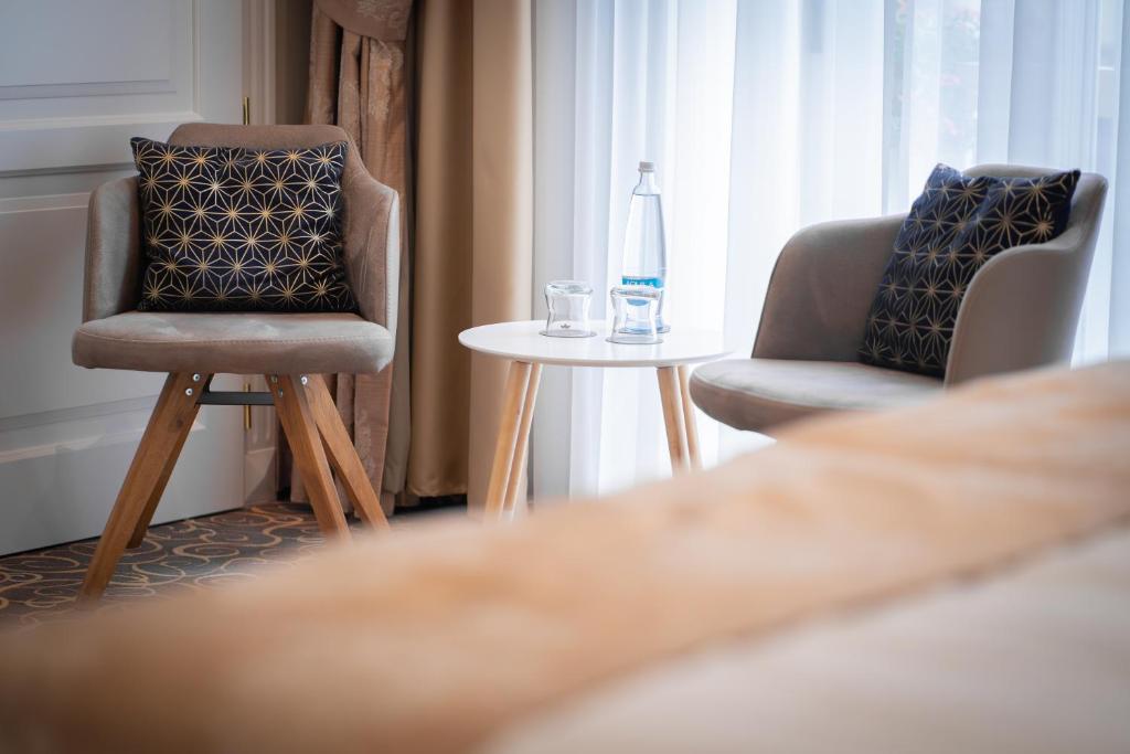 Golden Key Boutique Hotel - 10