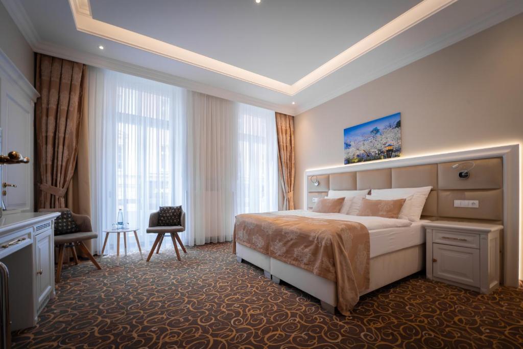 Golden Key Boutique Hotel - 1