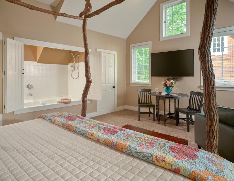 Goldberry Woods- A Modern Farm Resort - Room King Con Balcón Y Baño De Spa - Sassafras