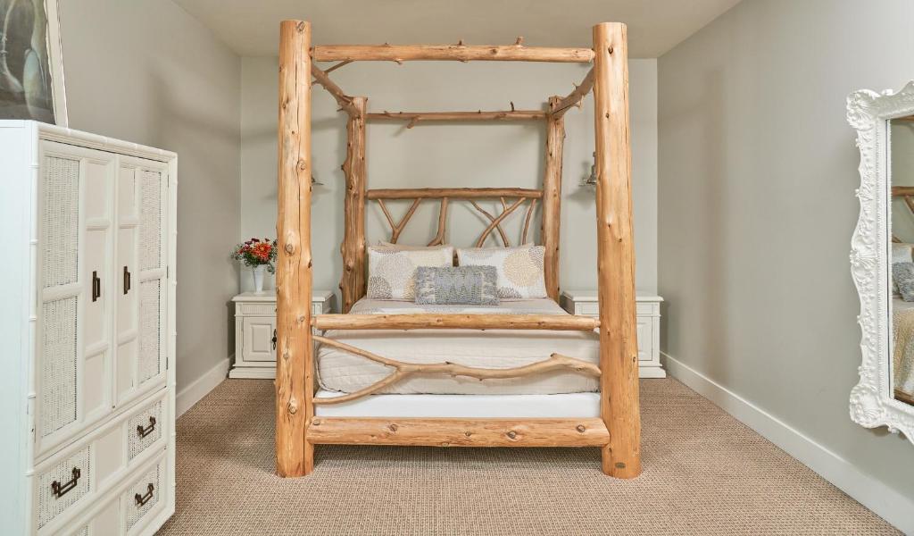 Goldberry Woods- A Modern Farm Resort - Suite Met Twee Slaapkamers Met Spa Badcedarogboek