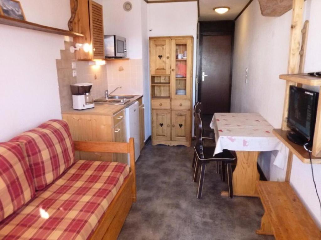 Η κουζίνα ή μικρή κουζίνα στο Résidence Vanoise - VAL THORENS STUDIO 2 PERSONNES FONCTIONNEL, CENTRAL EXPOSE SUD MAE-7816