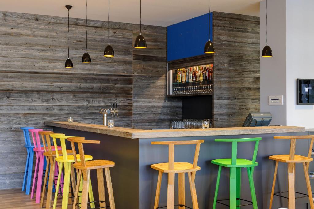 Lounge nebo bar v ubytování Felix Hotel Kaufbeuren