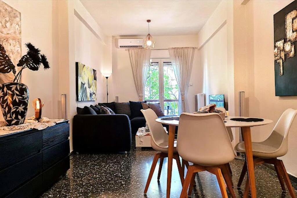 Posezení v ubytování Modern apartment in Neo Faliro