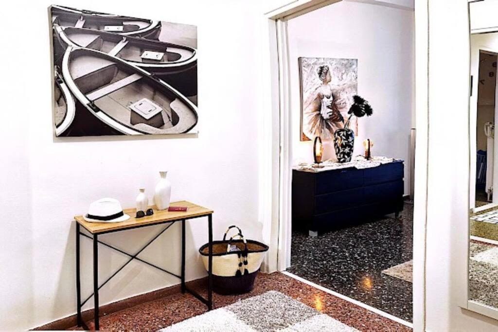 Fotografie z fotogalerie ubytování Modern apartment in Neo Faliro v destinaci Piraeus
