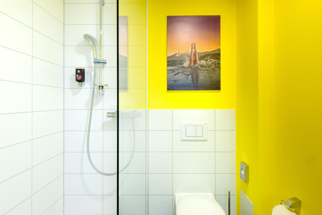 Koupelna v ubytování Felix Hotel Kaufbeuren