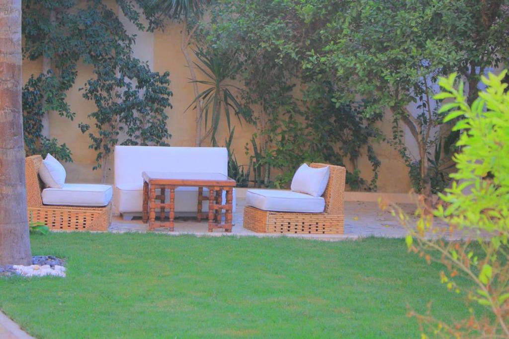 Zahrada ubytování Sakkara Inn hotel