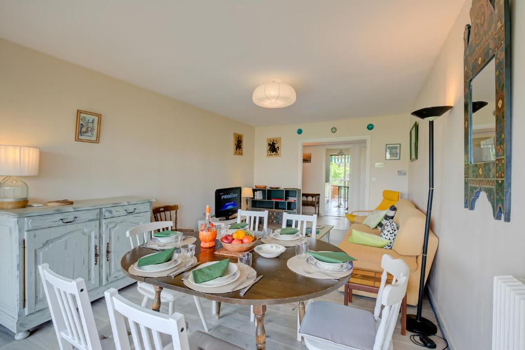 Kuchyňa alebo kuchynka v ubytovaní L'Ermitage - Happy Rentals