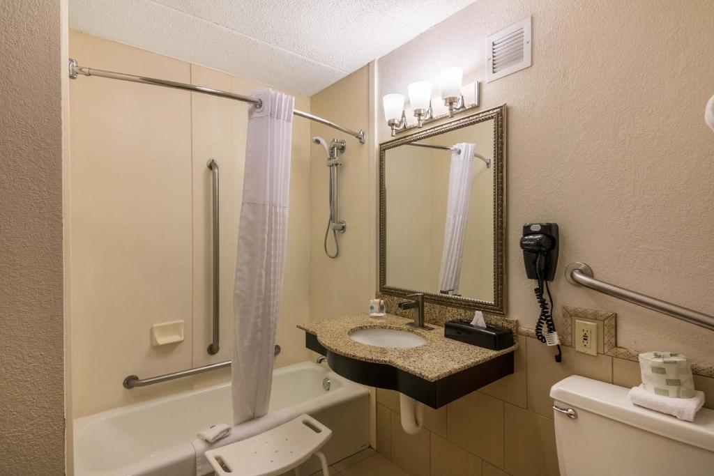 Comfort Inn Plymouth-Minneapolis photo