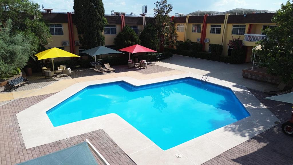 Bazén v ubytování Hotel Sicomoro nebo v jeho okolí