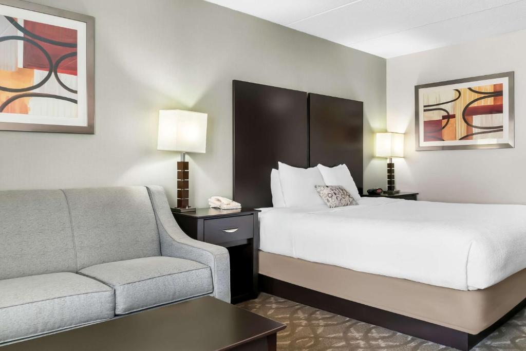 Best Western Okemos/East Lansing Hotel & Suites - King Room With Sofa Bed