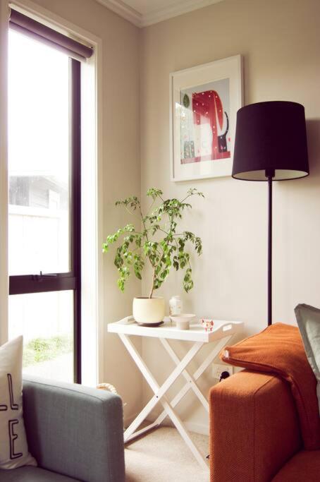 House in Hamilton - Resim 11