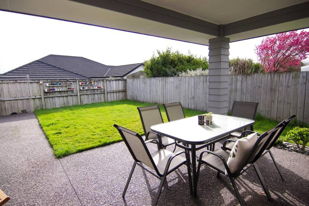 House in Hamilton - Resim 26