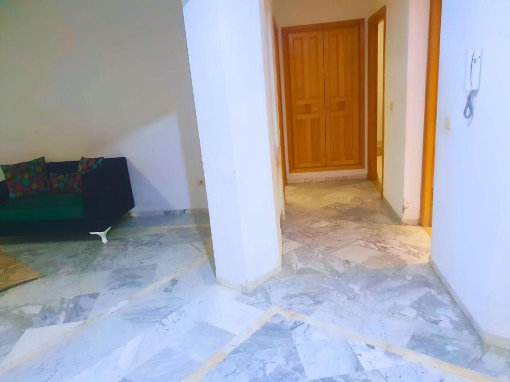 Fotografie z fotogalerie ubytování Belle 2 Chambres avec Internet - Ennasr 2 Hedi Nouira - Parfait Pour Les familles - Vue panoramique v destinaci Burj at Turkī