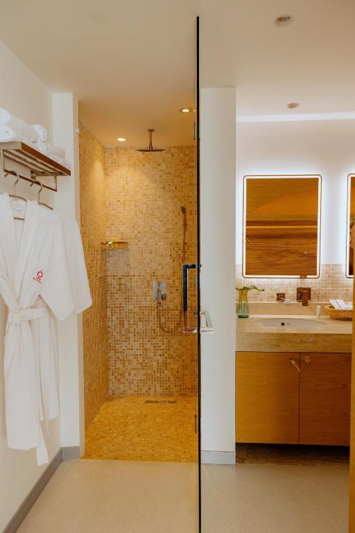 Elite Atoll Beachfront Hotel - Studio With Ocean View