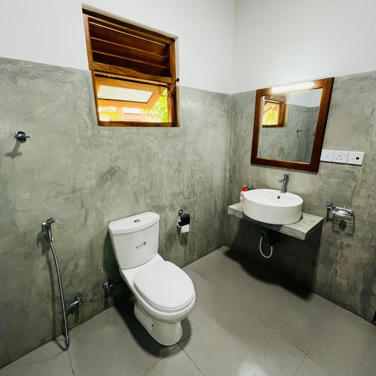 Hanguk Lanka Lagoon Villa - 12