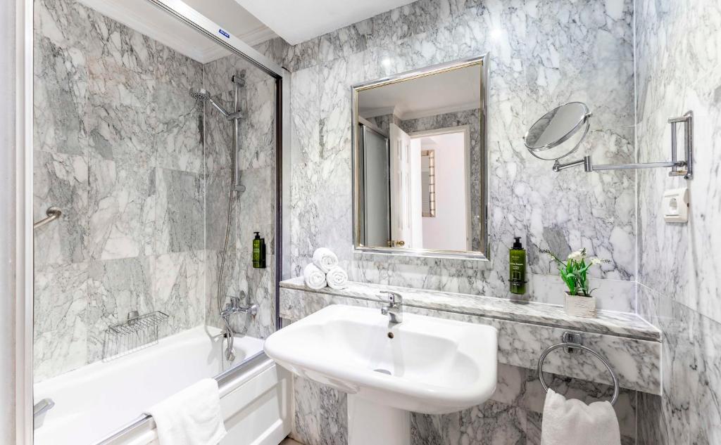 Beverly Hills Heights - Excel Hotels & Resorts - One-Bedroom Apartment