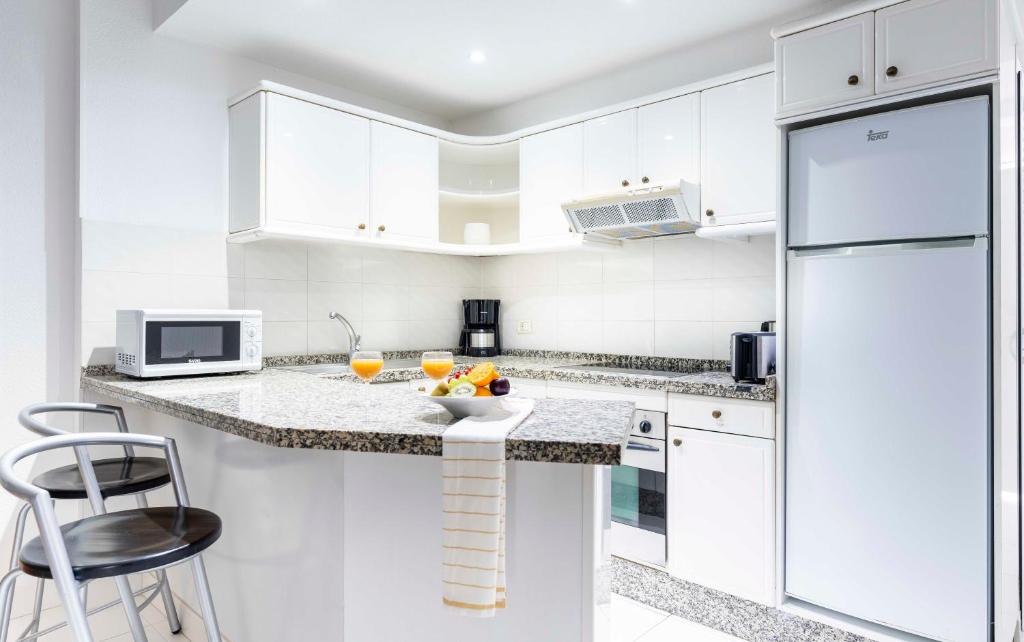 Beverly Hills Heights - Excel Hotels & Resorts - One-Bedroom Apartment With Sea View