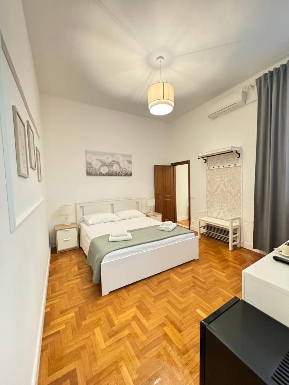 La Finestra su San Lorenzo - Resim 1