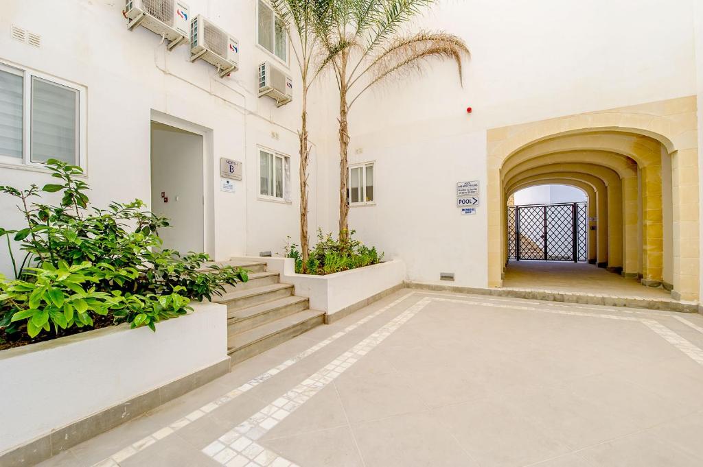 Hillock Residence Apartments - 13