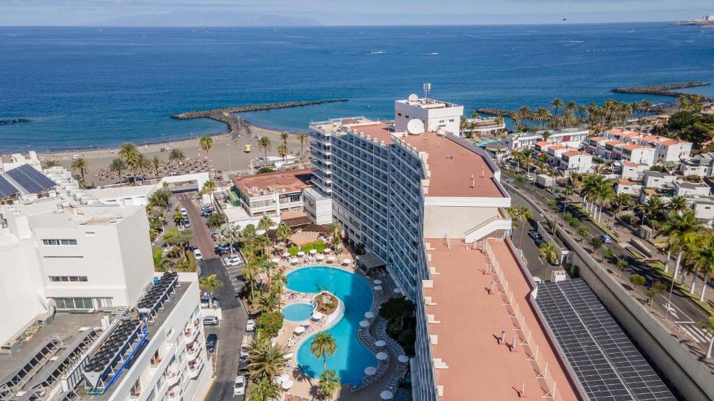 Nespecifikovaný výhled na moře nebo výhled na moře při pohledu z aparthotelu