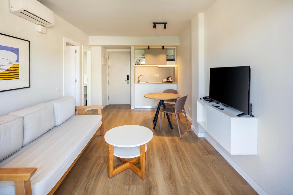 Hotel LIVVO Anamar Suites - 12