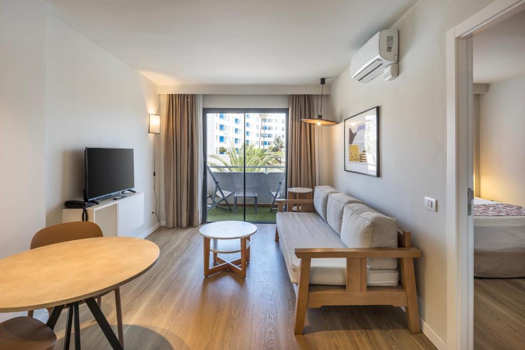 Hotel LIVVO Anamar Suites - 9