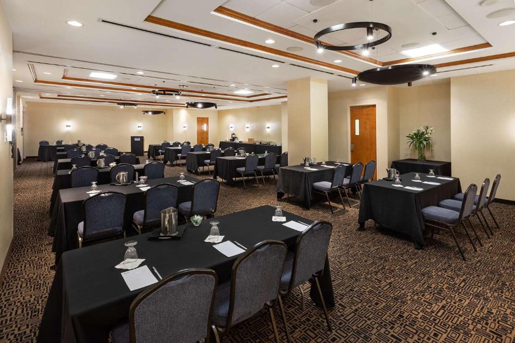 Hilton Garden Inn Montreal Centre-Ville - Resim 18