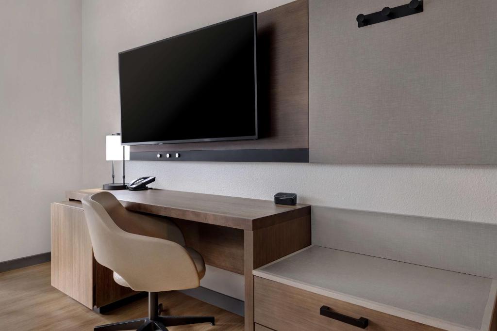 TV a/nebo společenská místnost v ubytování Hyatt Place Flagstaff