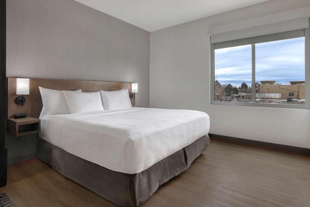 Postel nebo postele na pokoji v ubytování Hyatt Place Flagstaff