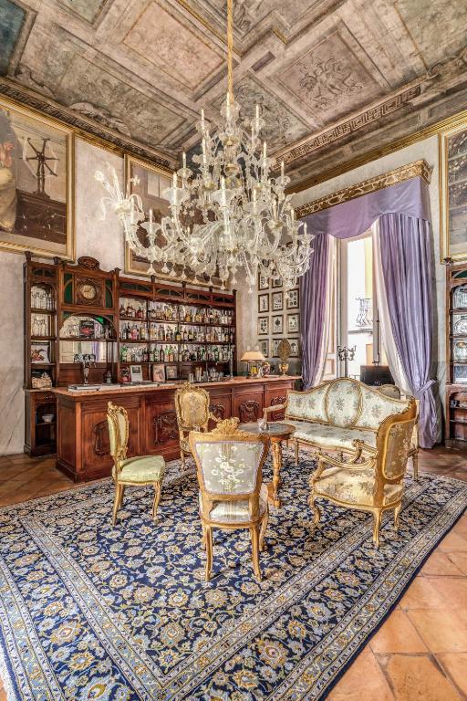 Posezení v ubytování Palazzo Doria Napoli