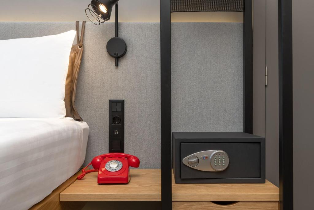 Moxy Lisbon City - Resim 45