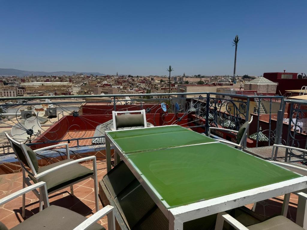 Stolní tenis v ubytování Riad Mogador nebo okolí