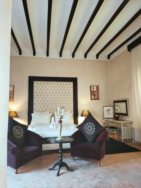 Posezení v ubytování Riad shéhérazade Marrakech