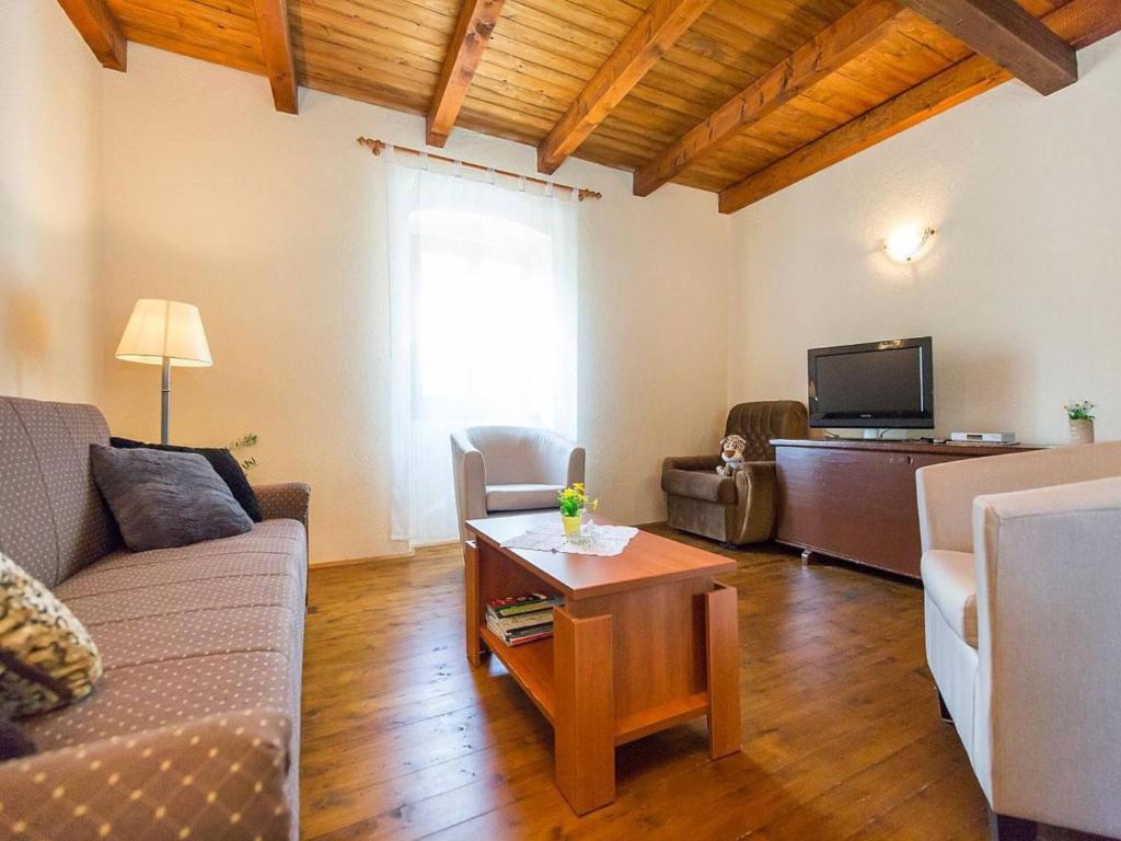TV a/nebo společenská místnost v ubytování House Justina -Labin-quiet place