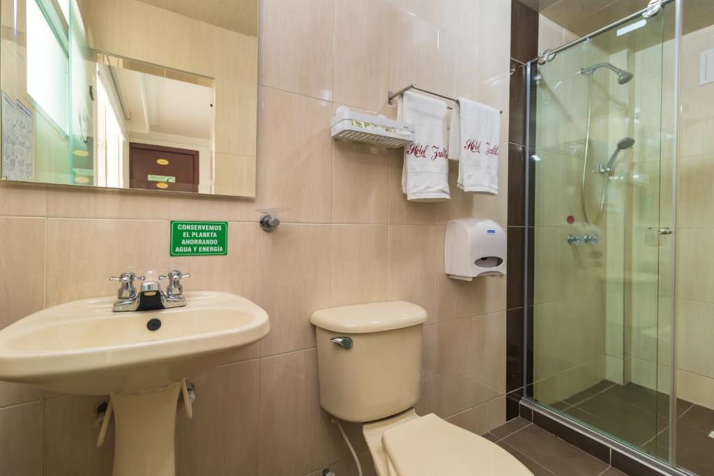 Koupelna v ubytování Hotel Zulita