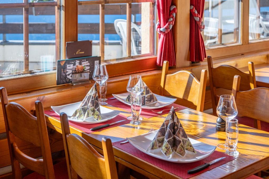 Restaurace v ubytování Ferienwohnungen Zurschmitten